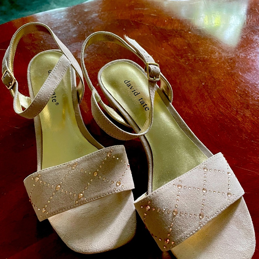 Soft blush with sparkle detail sling back block Sandals size 8